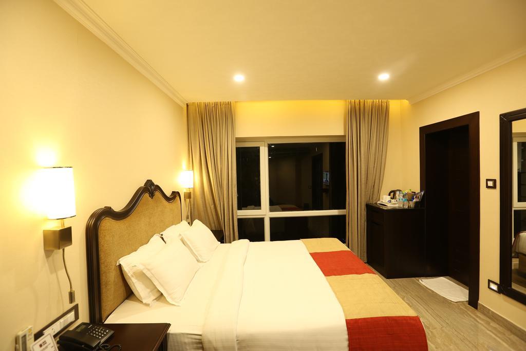 Hotel Atithi Γουβαχάτι Εξωτερικό φωτογραφία
