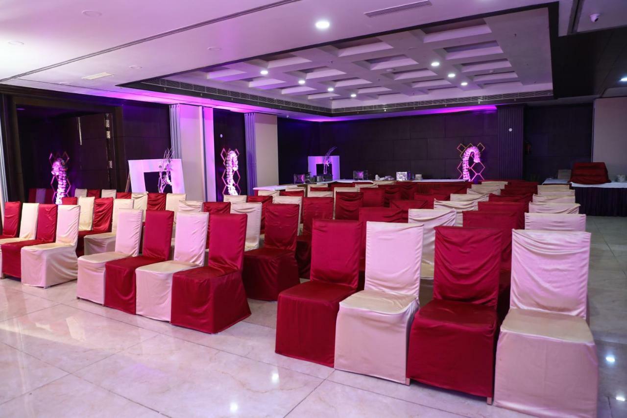 Hotel Atithi Γουβαχάτι Εξωτερικό φωτογραφία
